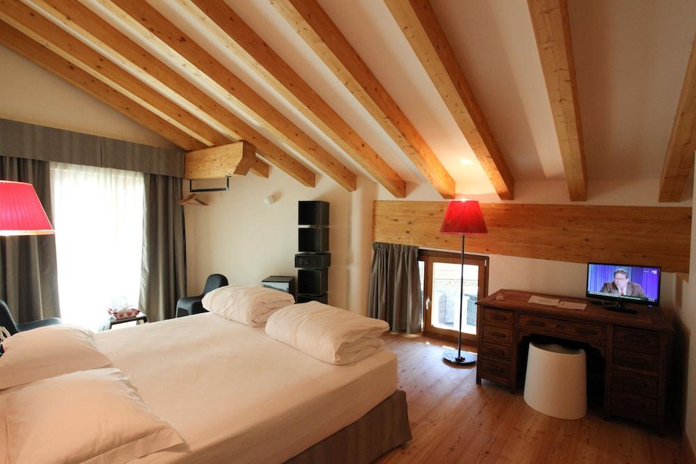 Hotel Berthod Courmayeur Exterior photo
